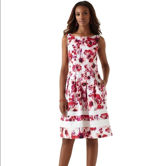White House Black Market Dresses & Skirts - White House Black Market floral dress. NWT!